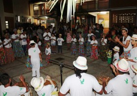 SAMBA DE RODA DA VILA na Calourada 2017 da UEG