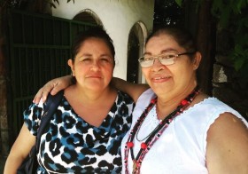 Professora Mapuche, do Chile, visita a Vila Esperança.