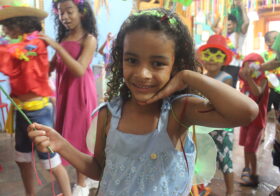 Gritinho de Carnaval na Escola Pluricultural Odé Kayodê